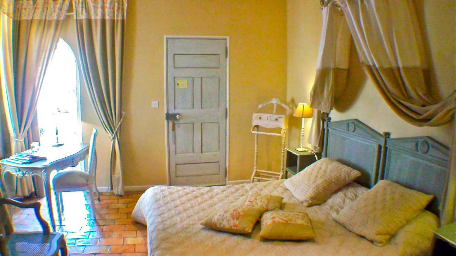 Un Patio En Luberon Bed & Breakfast Ansouis 0*,  France