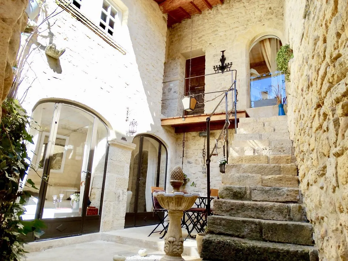 Bed & Breakfast Bed and Breakfast Un Patio En Luberon Ansouis