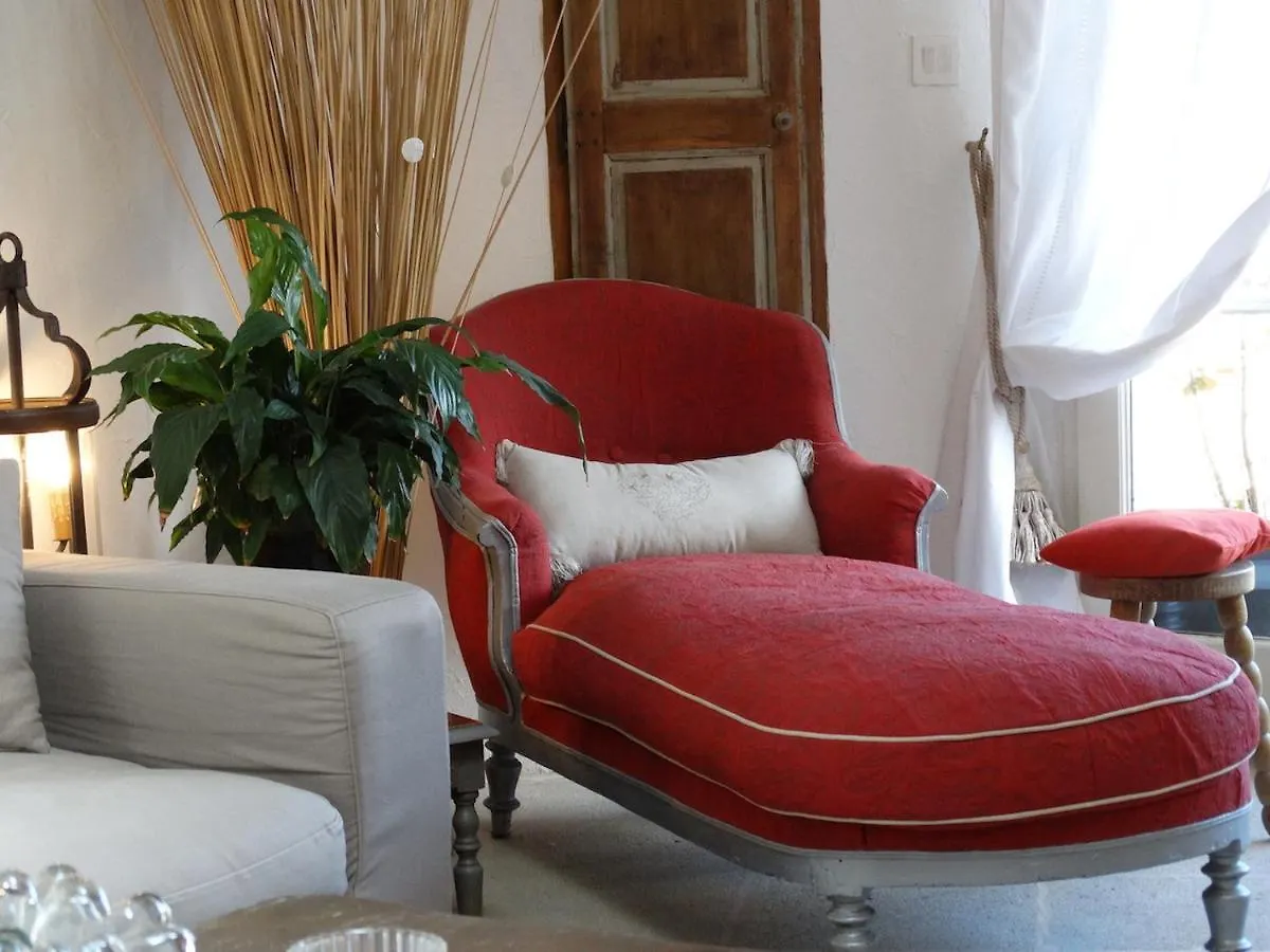 Bed and Breakfast Un Patio En Luberon Ansouis